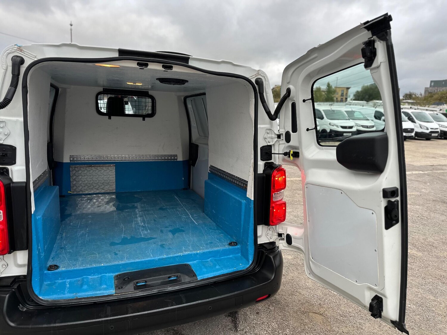 Used Citroen Dispatch 2018 for sale - 76260245: Photo 45