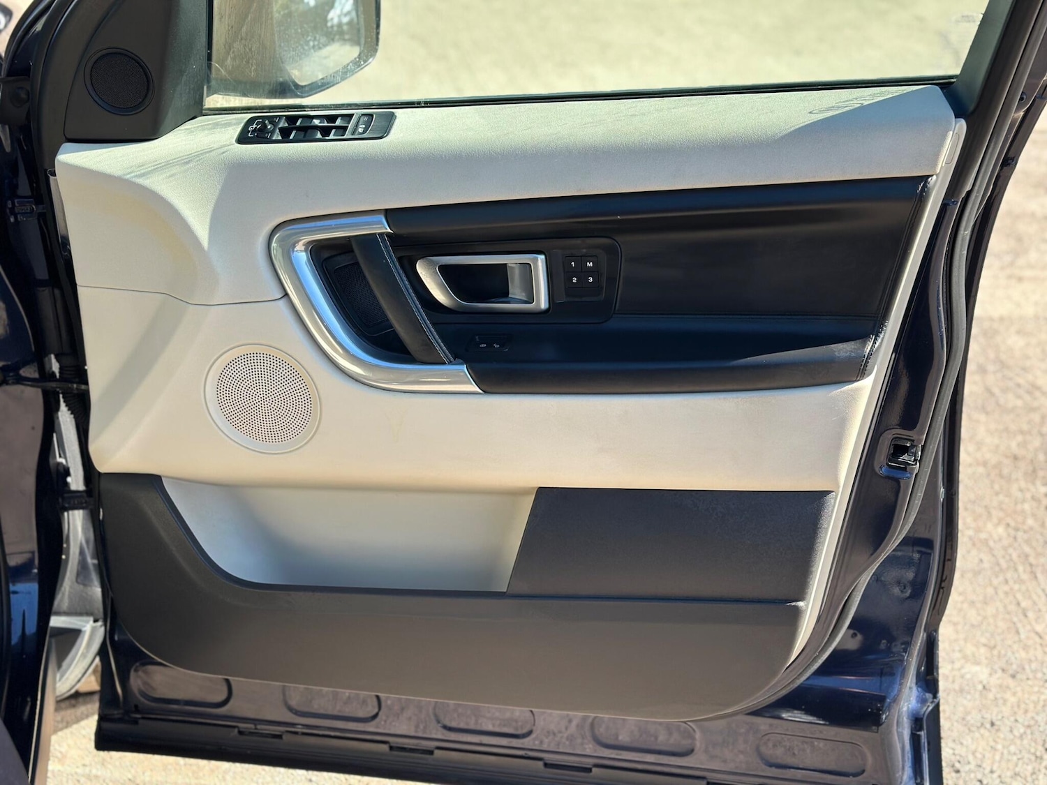 Used Land Rover Discovery Sport 2015 for sale - 77993935: Photo 37