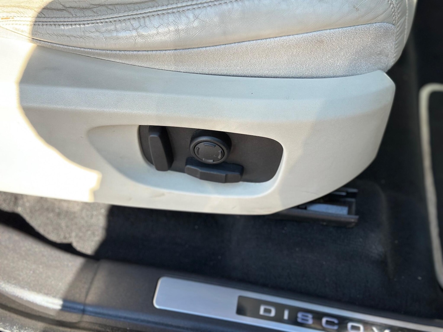 Used Land Rover Discovery Sport 2015 for sale - 77993935: Photo 38