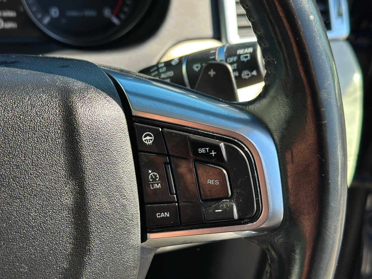 Used Land Rover Discovery Sport 2015 for sale - 77993935: Photo 43