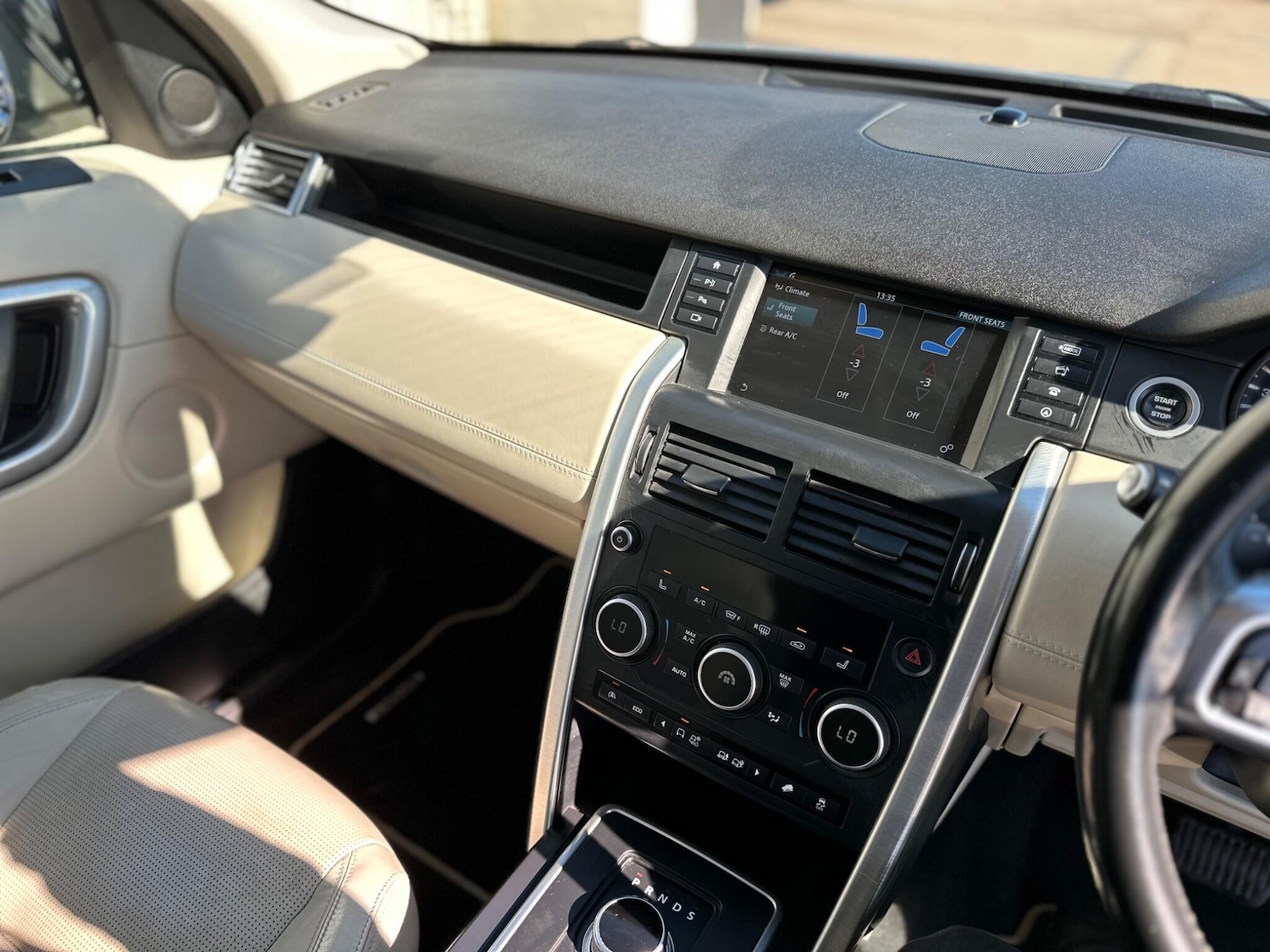 Used Land Rover Discovery Sport 2015 for sale - 77993935: Photo 49