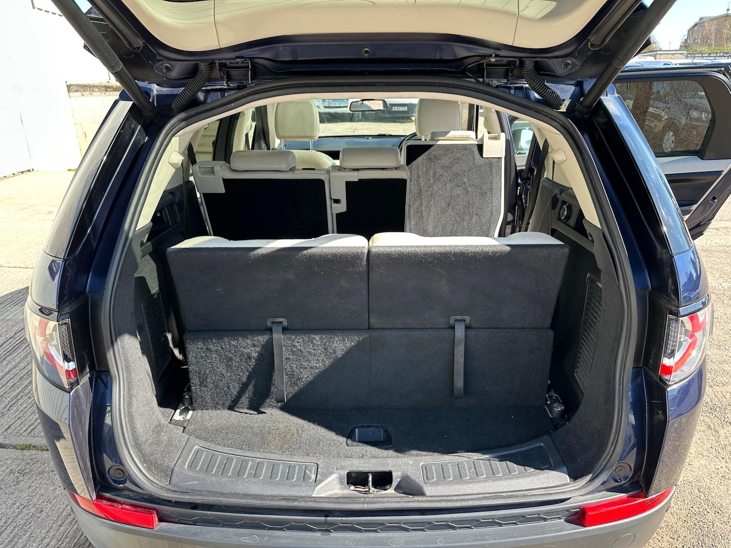 Used Land Rover Discovery Sport 2015 for sale - 77993935: Photo 65