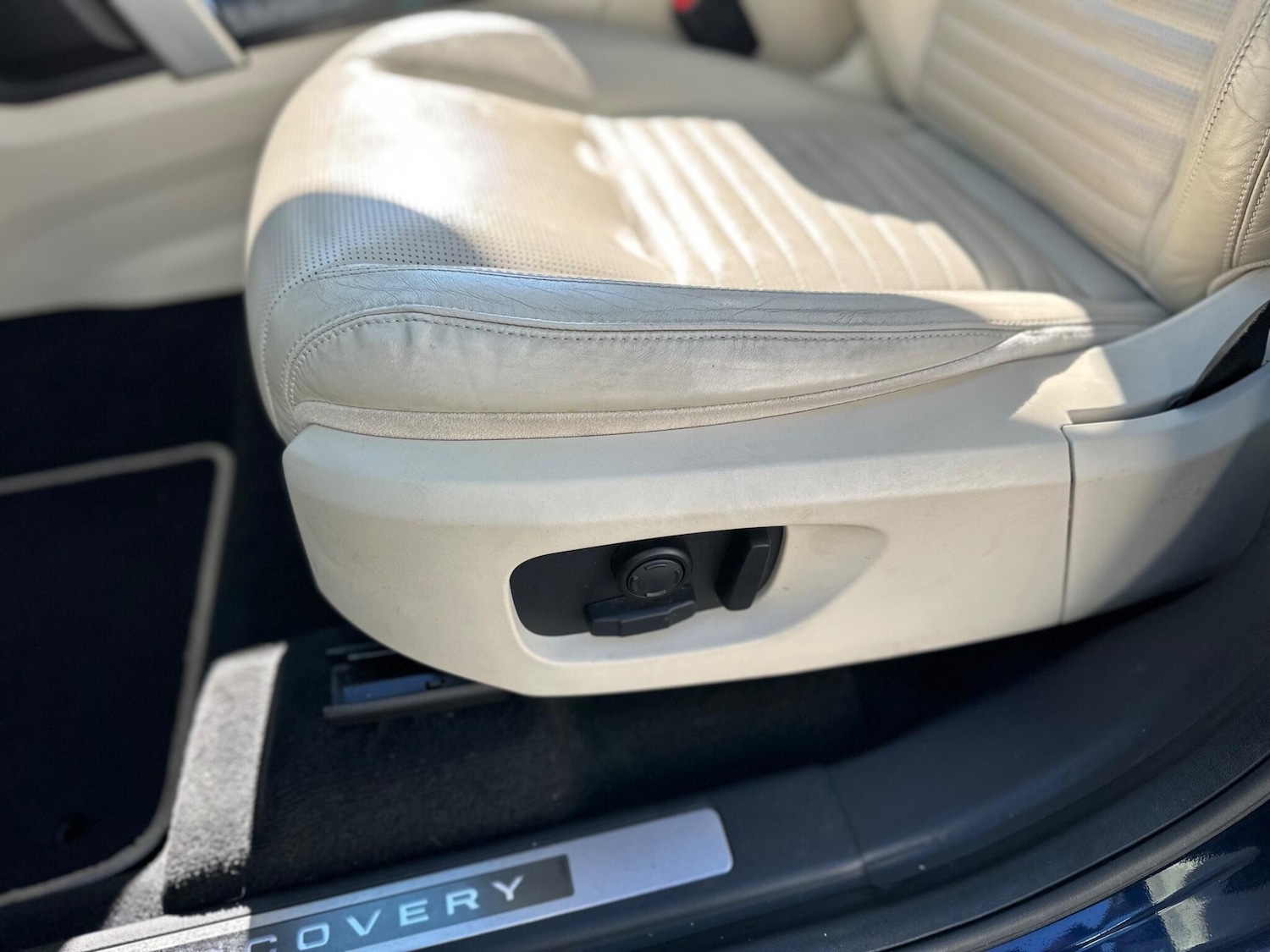 Used Land Rover Discovery Sport 2015 for sale - 77993935: Photo 76