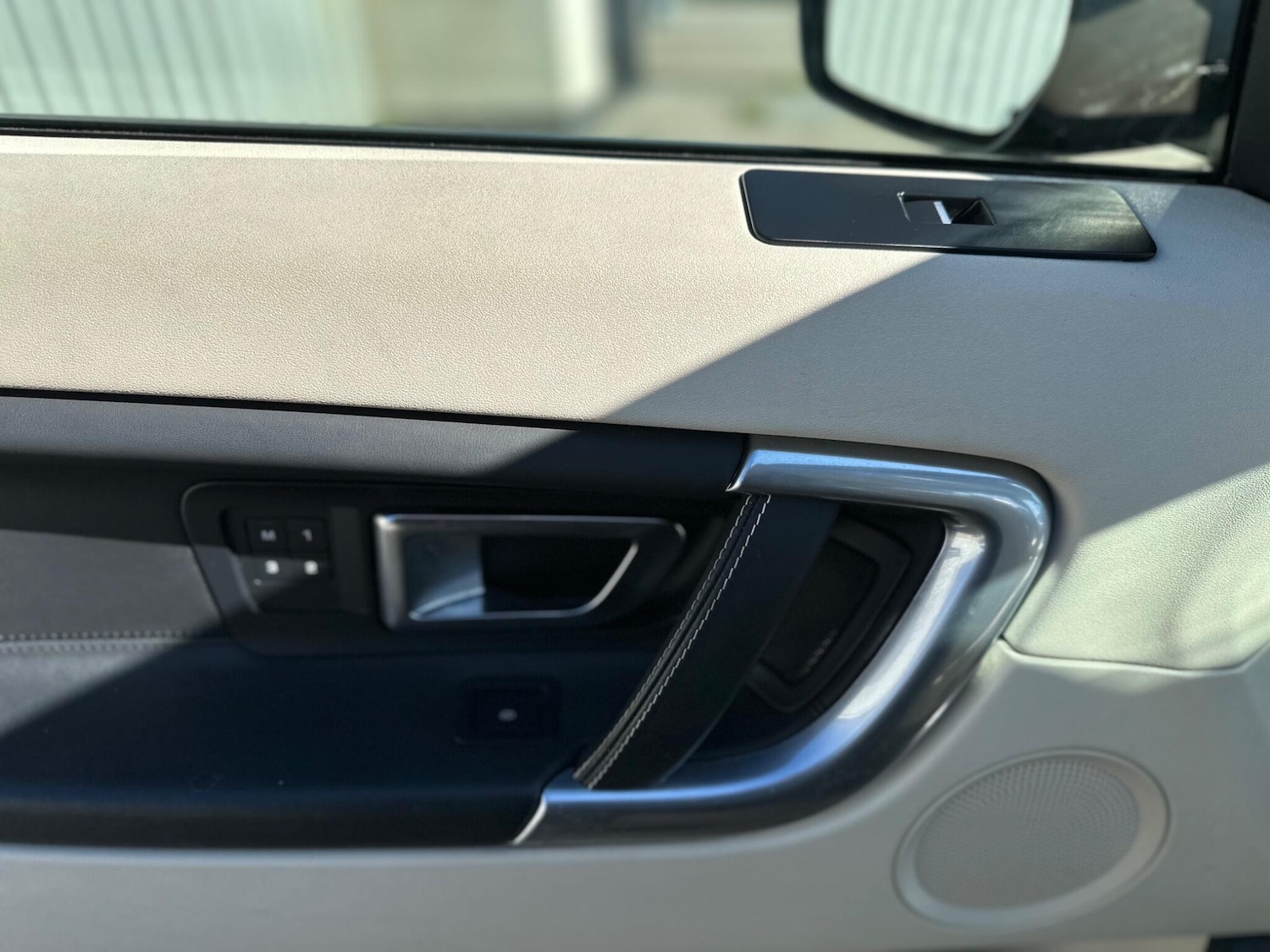 Used Land Rover Discovery Sport 2015 for sale - 77993935: Photo 78