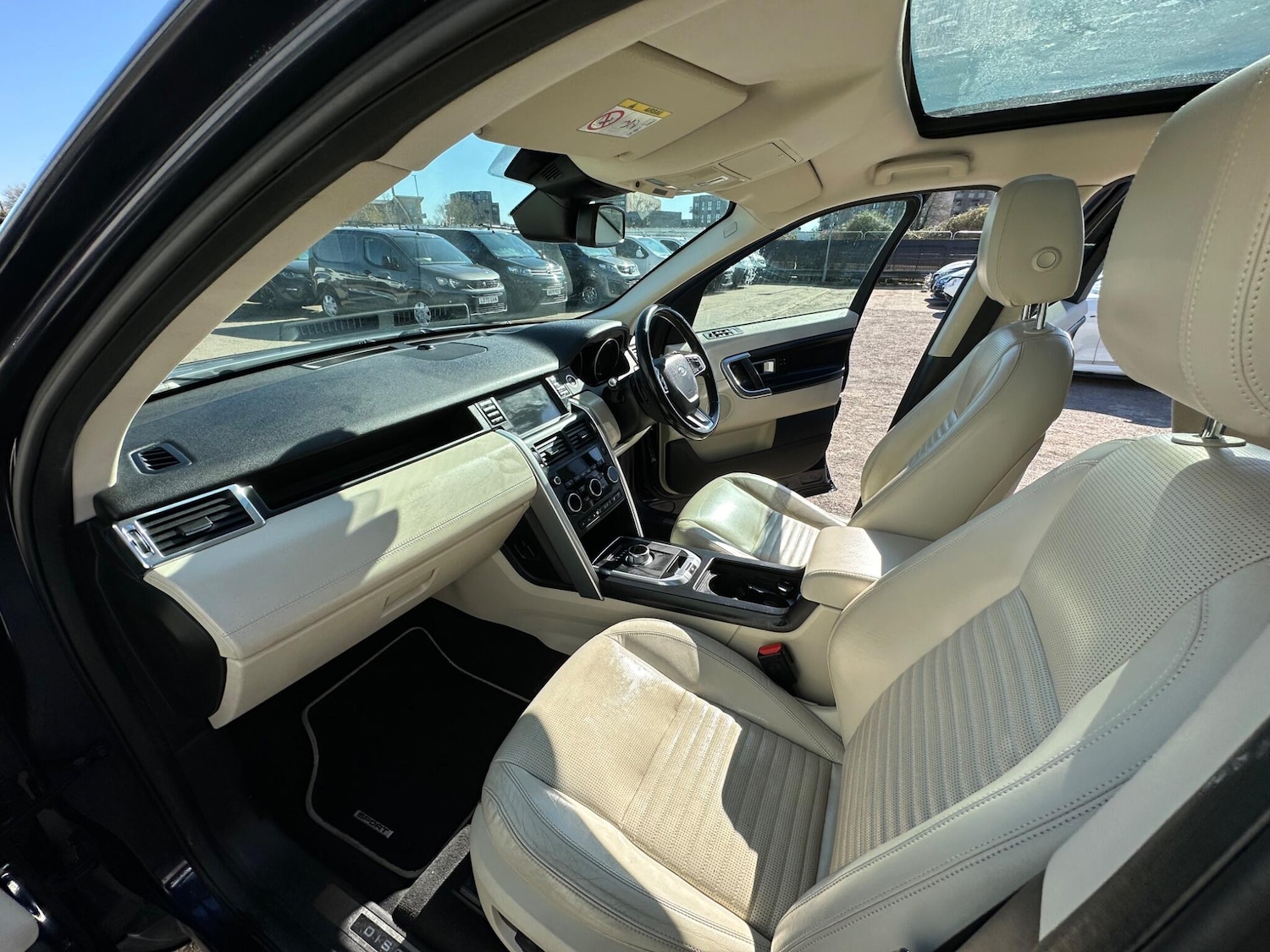 Used Land Rover Discovery Sport 2015 for sale - 77993935: Photo 79