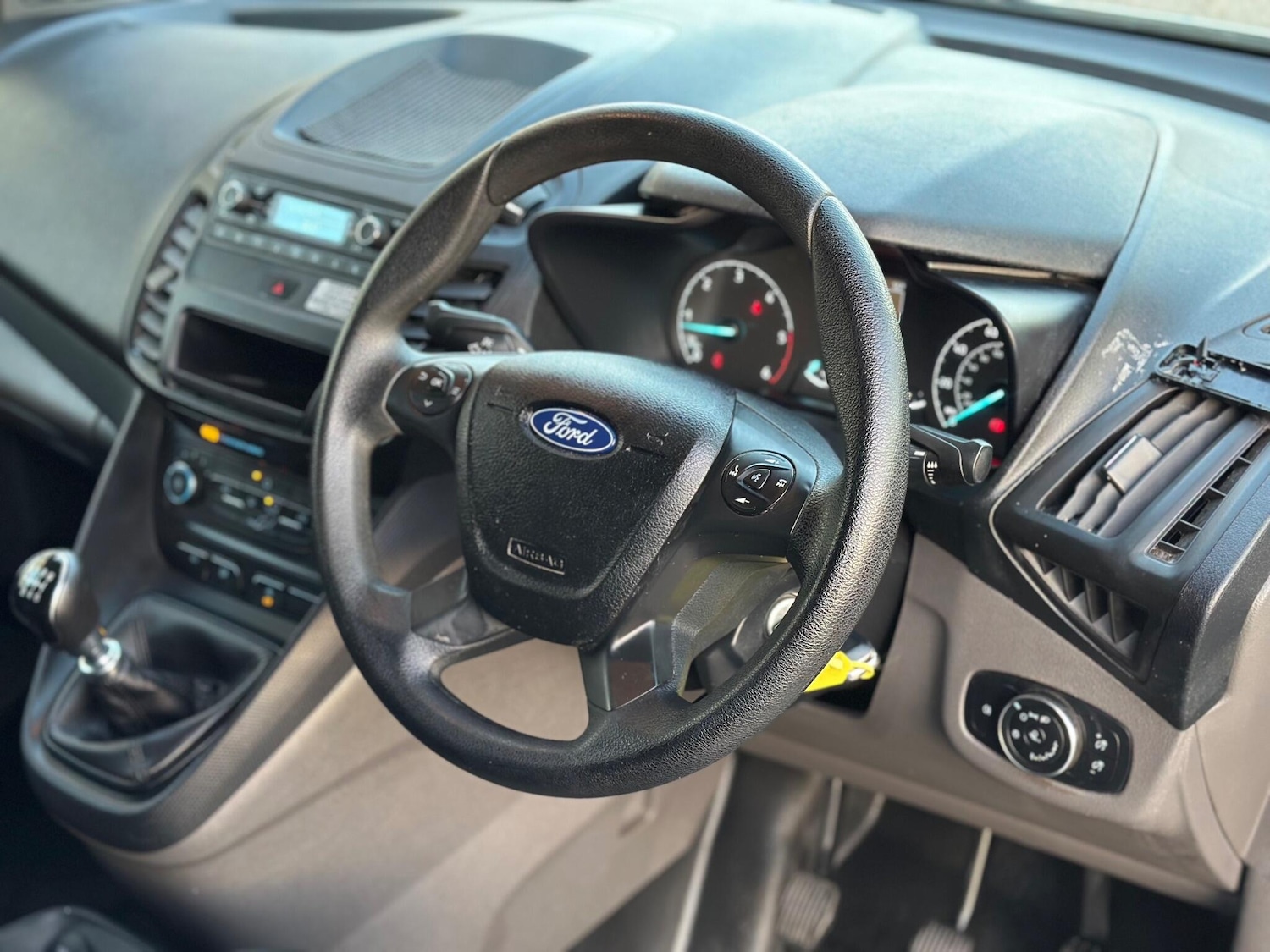 Used Ford Transit Connect 2020 for sale - 76122763: Photo 11