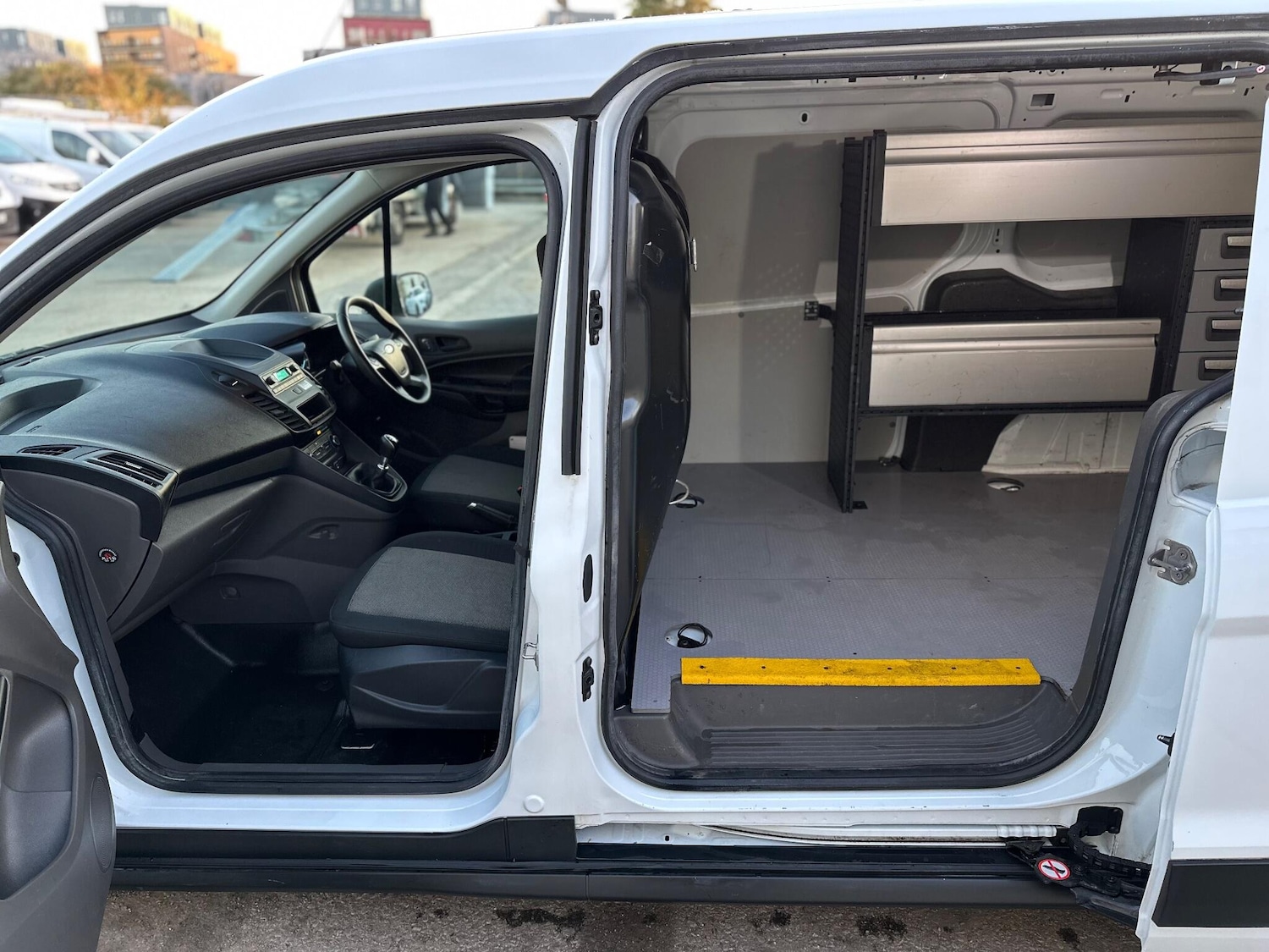 Used Ford Transit Connect 2020 for sale - 76122763: Photo 15