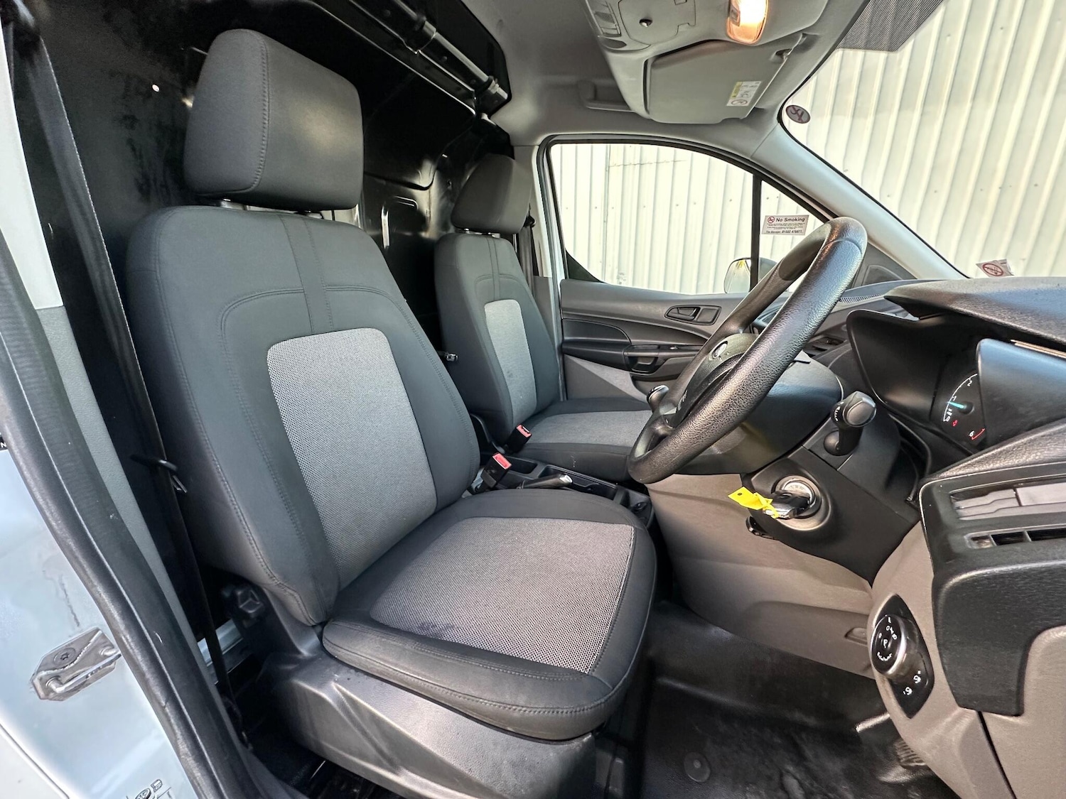 Used Ford Transit Connect 2020 for sale - 76122763: Photo 9