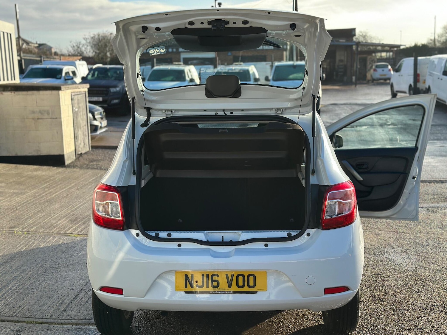 Used Dacia Sandero 2016 for sale - 77238471: Photo 43