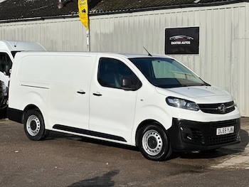 Vauxhall Vivaro feature image
