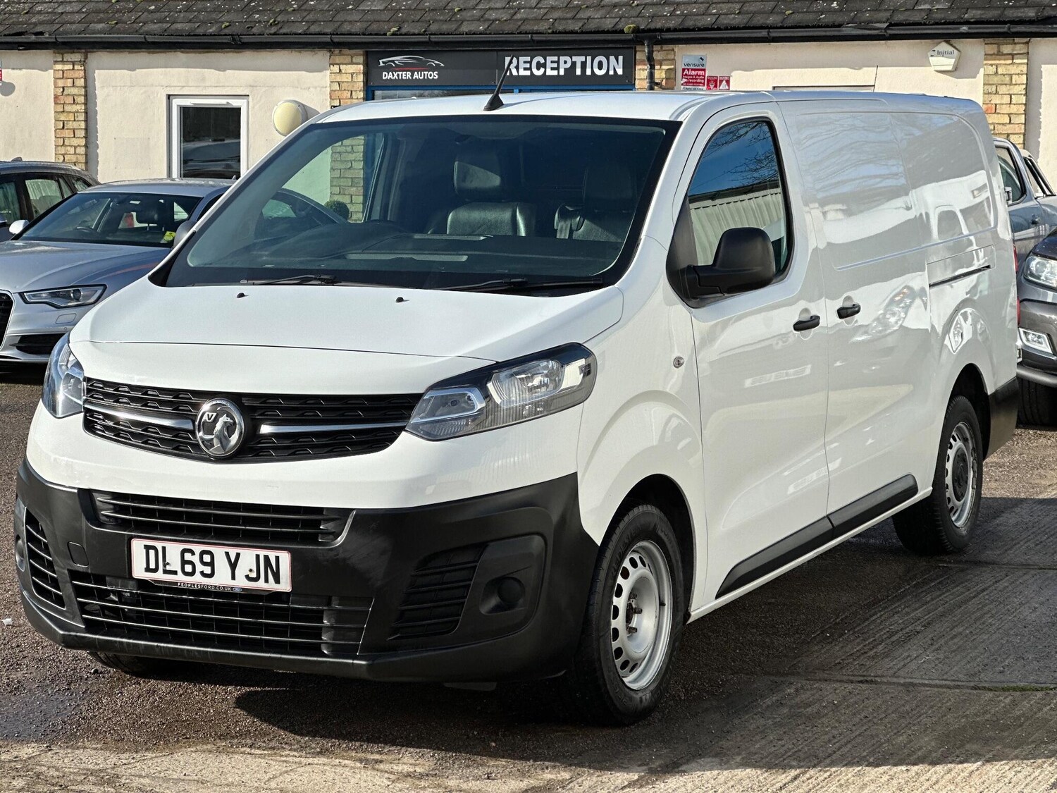 Used Vauxhall Vivaro 2020 for sale - 77358937: Photo 3