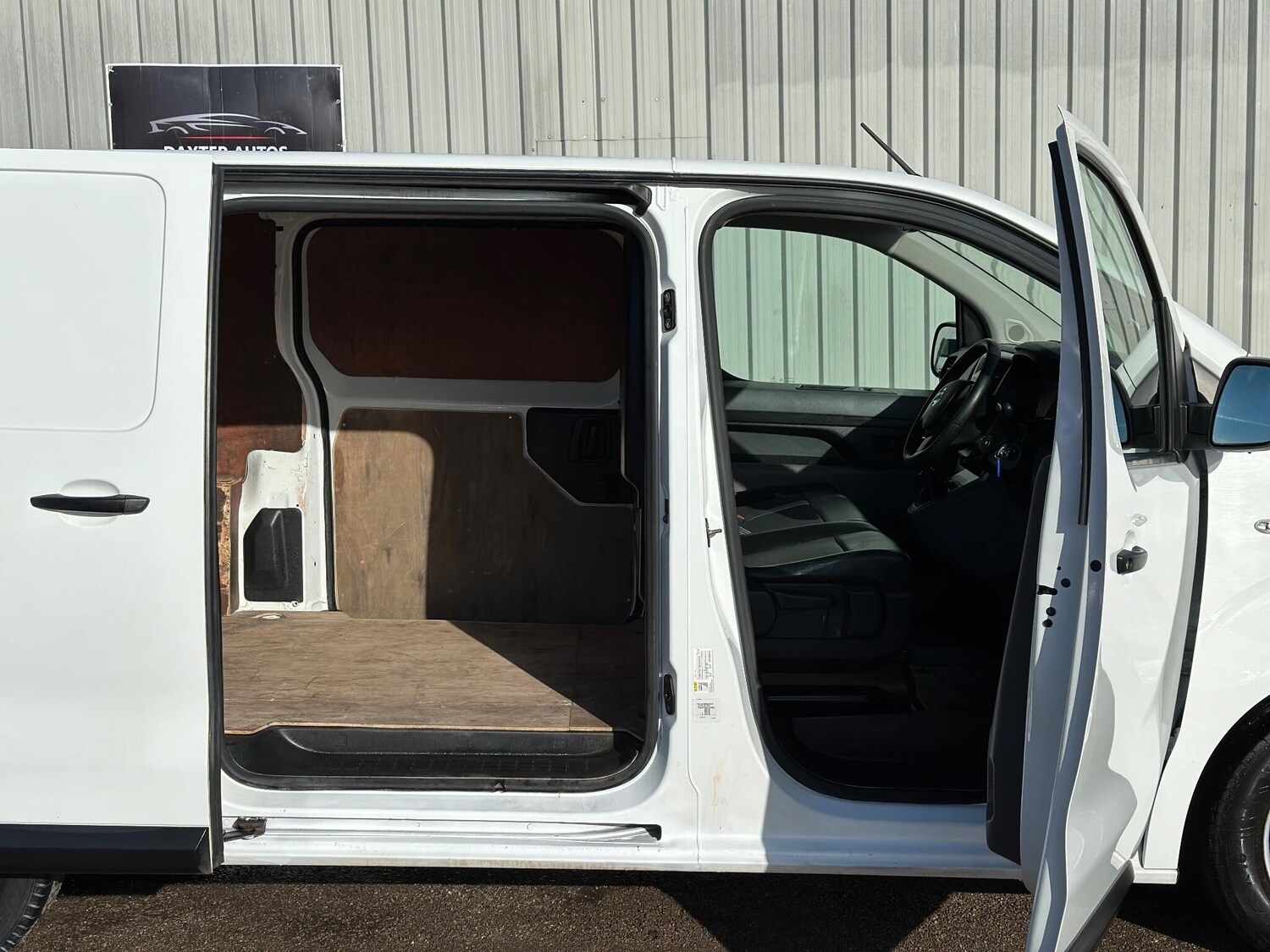 Used Vauxhall Vivaro 2020 for sale - 77358937: Photo 35