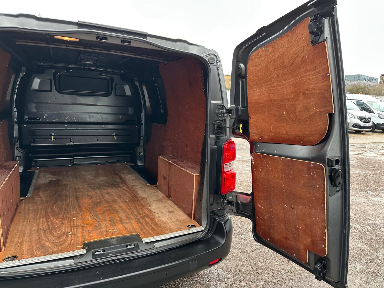 Used Citroen Dispatch 2022 for sale - 77495946: Photo 40