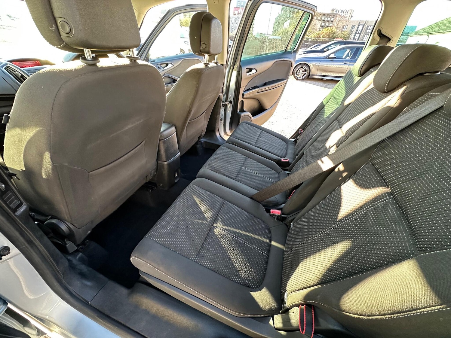 Used Vauxhall Zafira 2015 for sale - 76992275: Photo 11