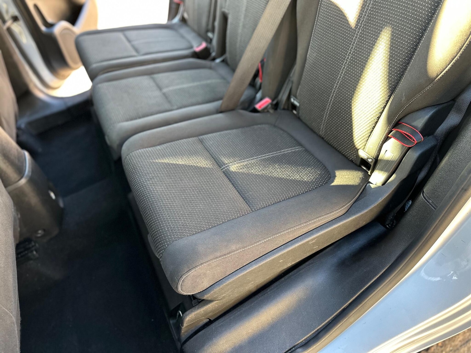 Used Vauxhall Zafira 2015 for sale - 76992275: Photo 40