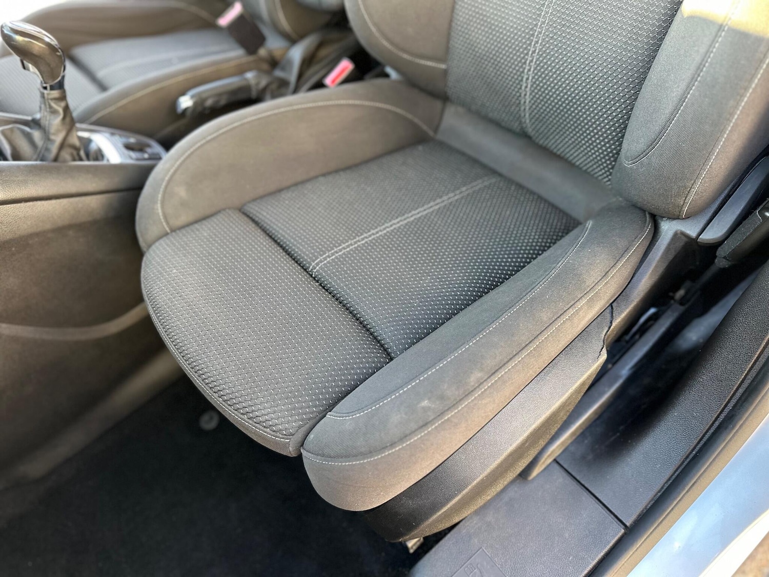 Used Vauxhall Zafira 2015 for sale - 76992275: Photo 44