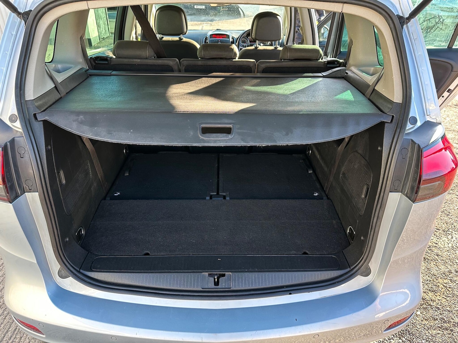 Used Vauxhall Zafira 2015 for sale - 76992275: Photo 46