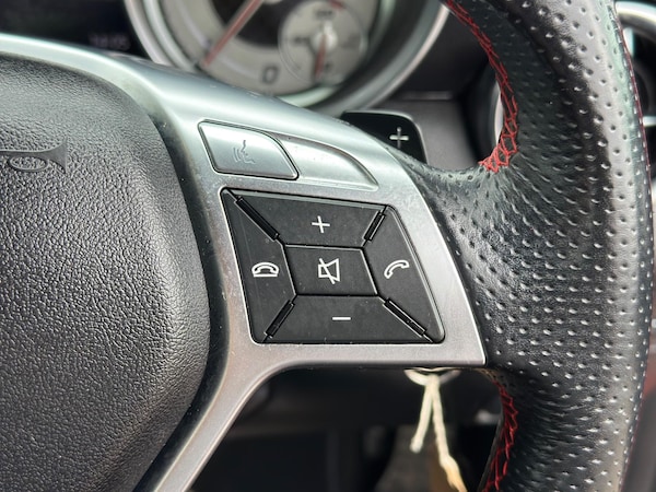 Used Mercedes-Benz SLK 2012 for sale - 75377345: Photo 40