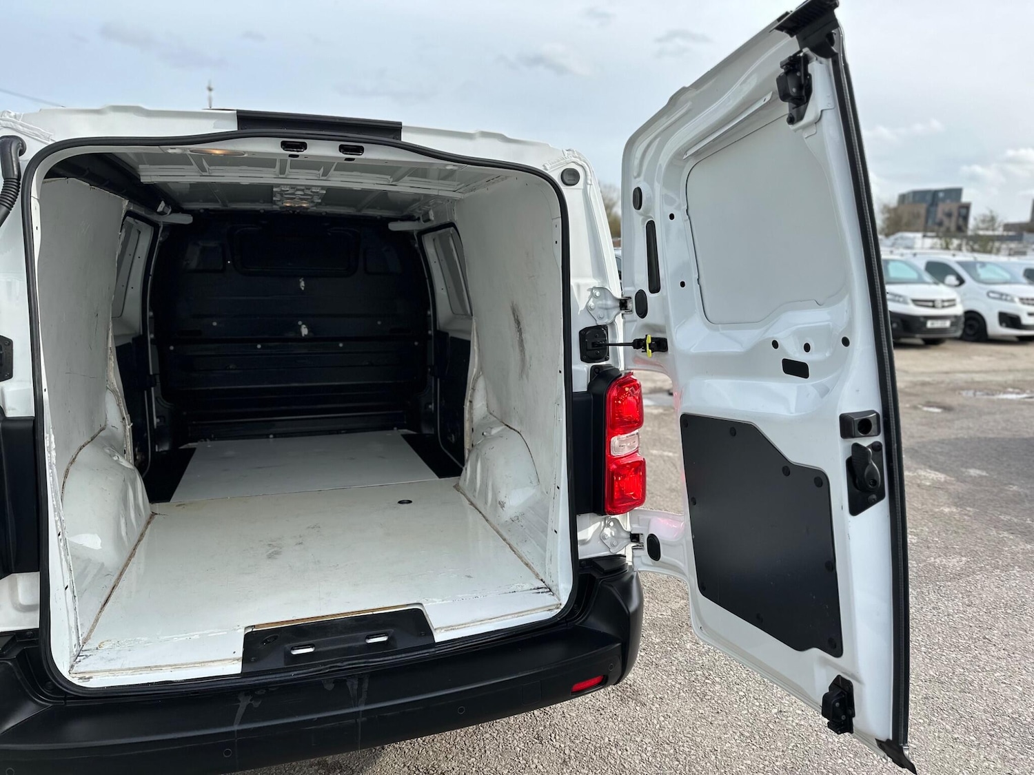 Used Vauxhall Vivaro 2020 for sale - 77883051: Photo 44