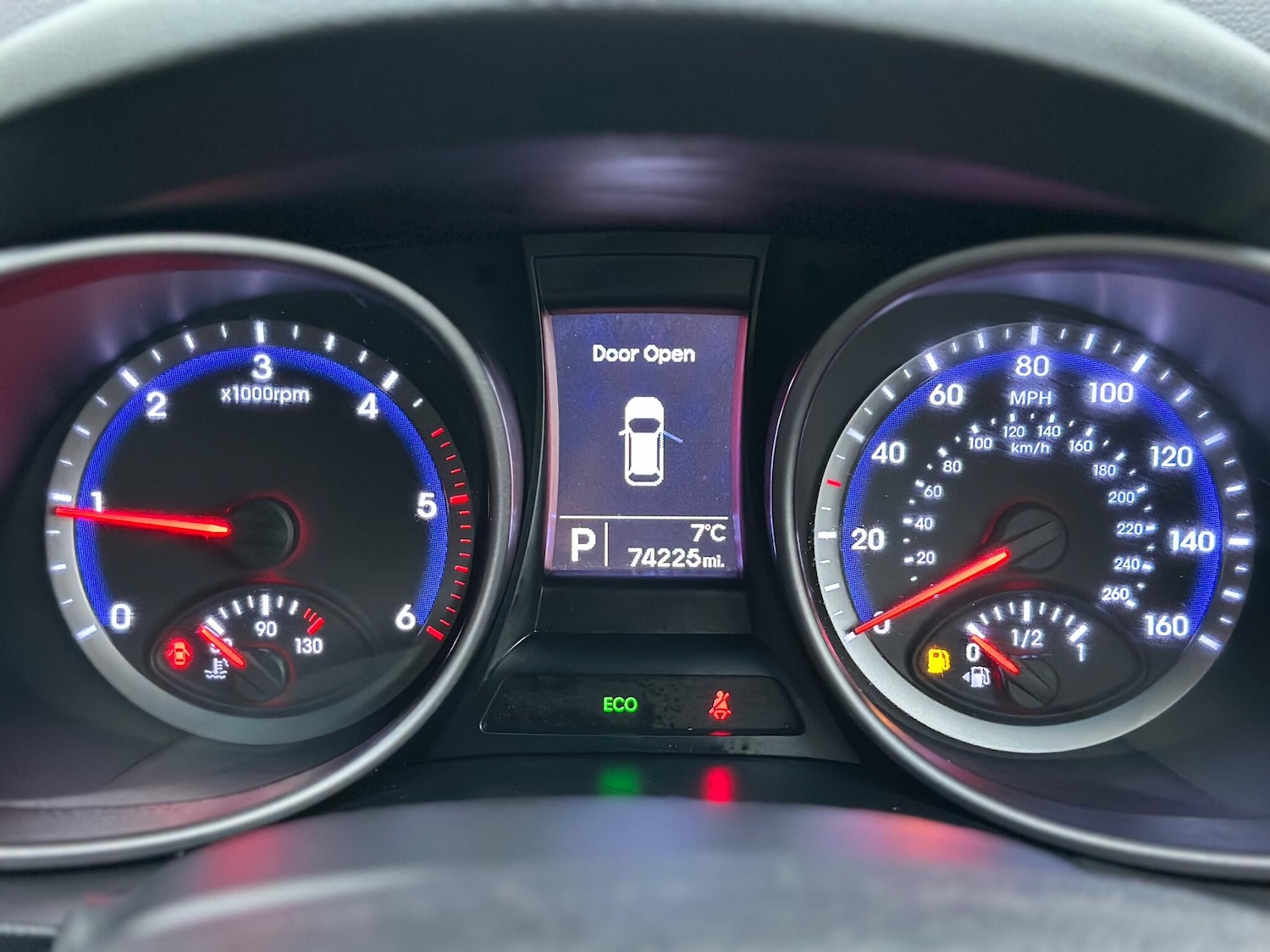 Used Hyundai Santa Fe 2014 for sale - 77455328: Photo 11