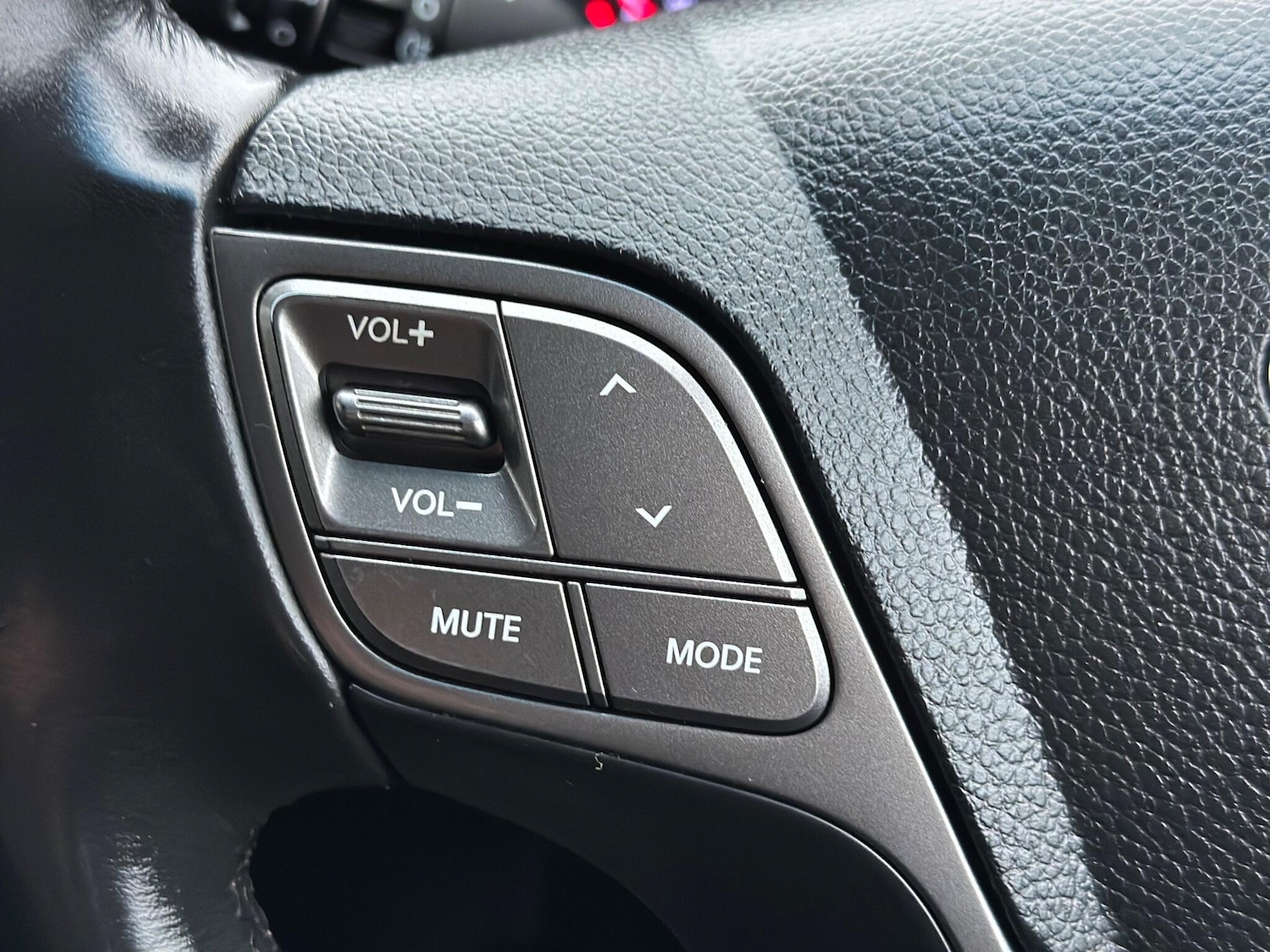 Used Hyundai Santa Fe 2014 for sale - 77455328: Photo 41