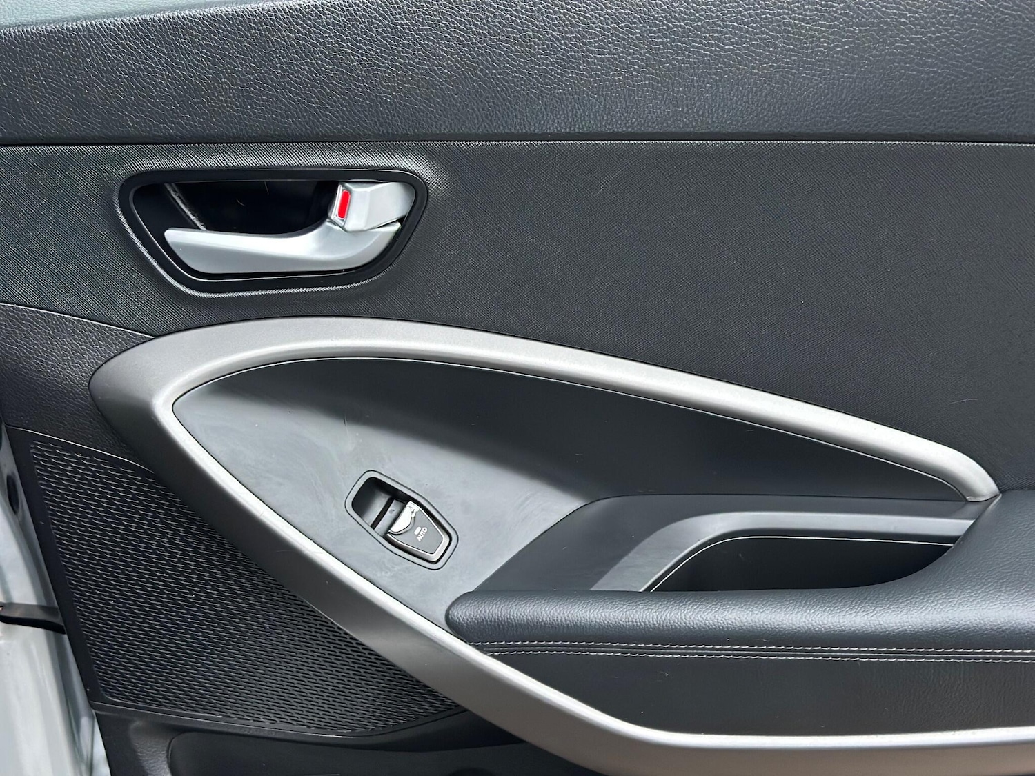 Used Hyundai Santa Fe 2014 for sale - 77455328: Photo 46