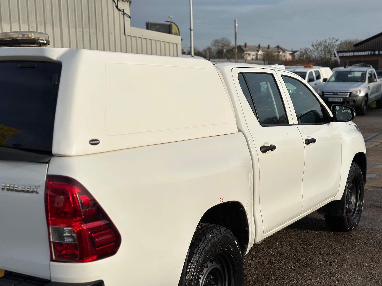 Used Toyota Hilux 2017 for sale - 77028890: Photo 28