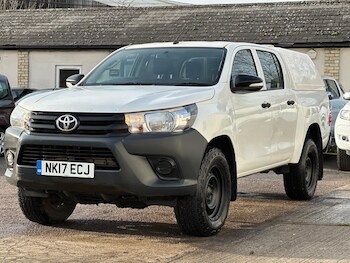 Used Toyota Hilux 2017 for sale - 77028890: Photo