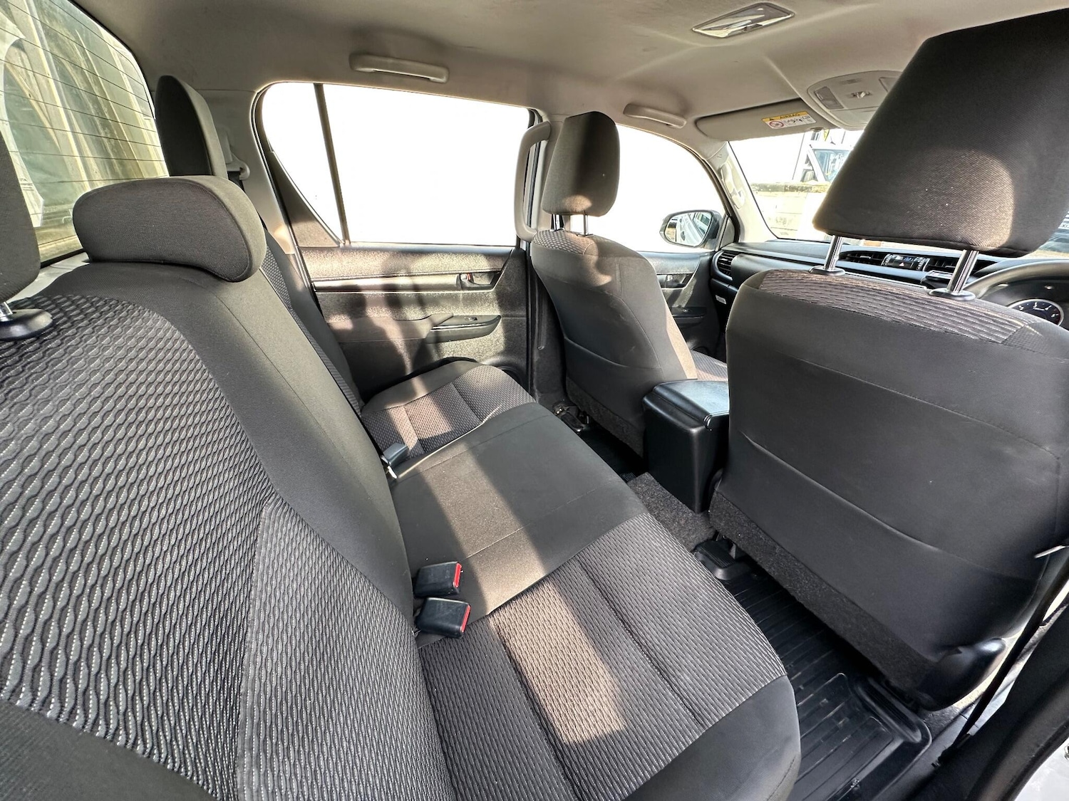 Used Toyota Hilux 2017 for sale - 77028890: Photo 41