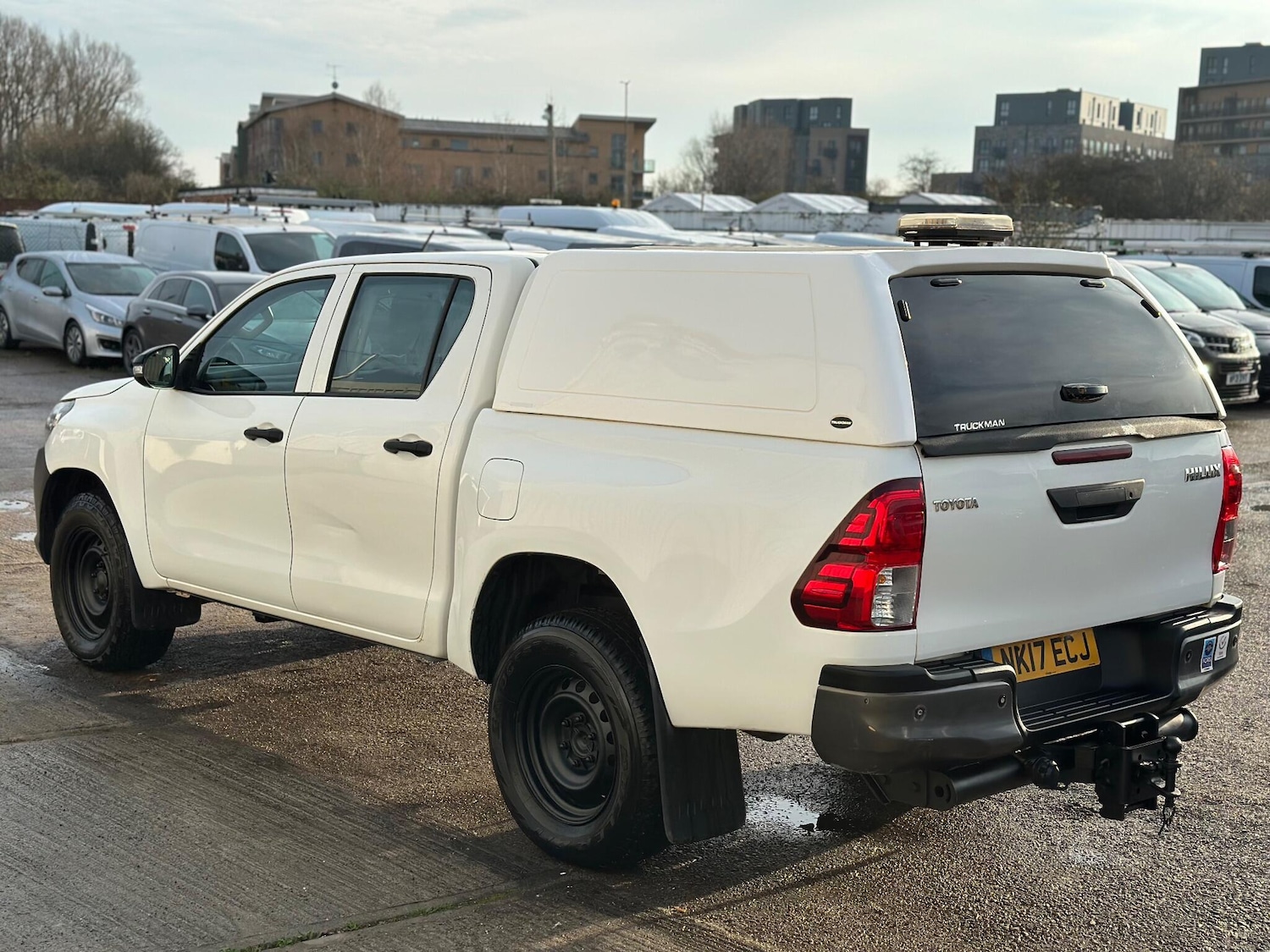 Used Toyota Hilux 2017 for sale - 77028890: Photo 5