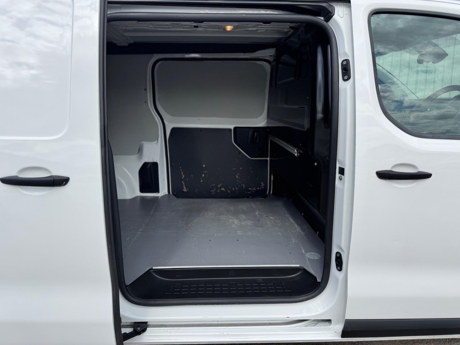 Used Vauxhall Vivaro for sale - 78214770: Photo 38