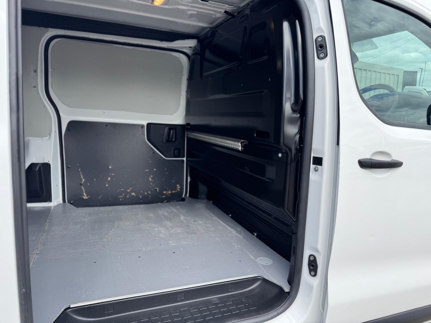 Used Vauxhall Vivaro for sale - 78214770: Photo 39