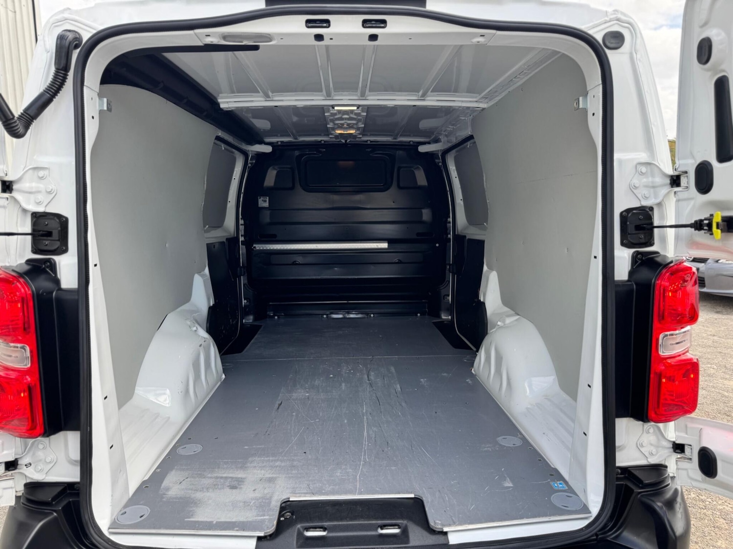 Used Vauxhall Vivaro for sale - 78214770: Photo 41