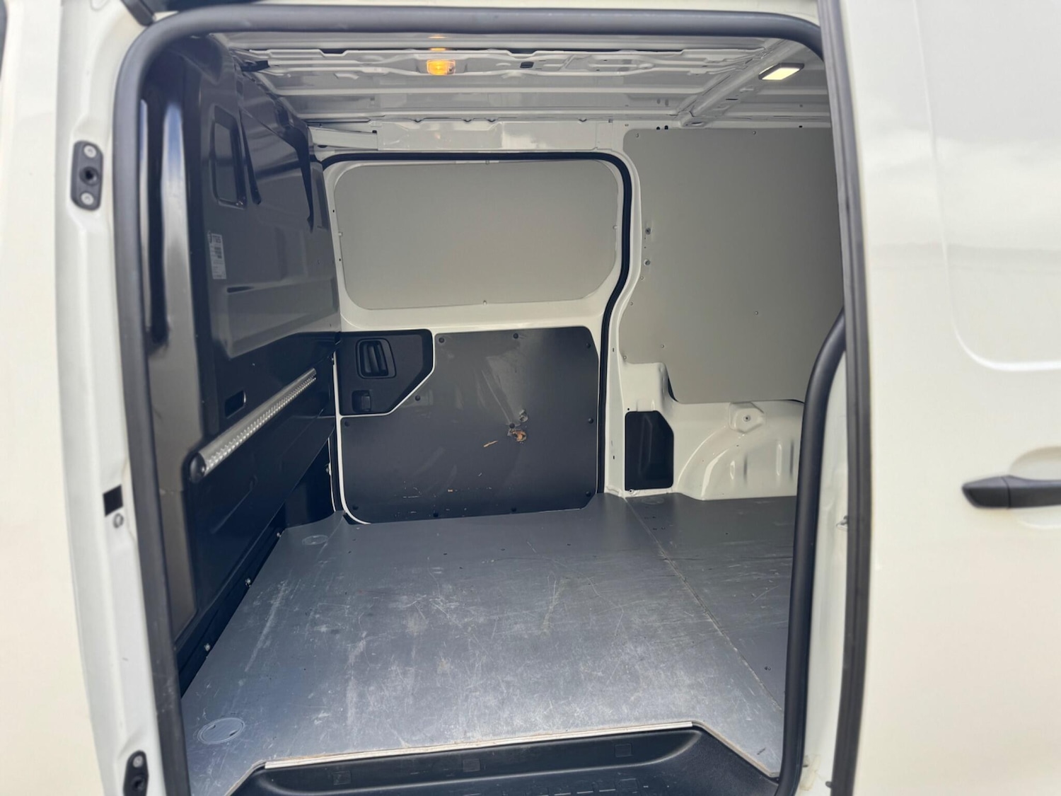 Used Vauxhall Vivaro for sale - 78214770: Photo 44