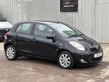 Used Toyota Yaris 2011 for sale - 77376799: Photo