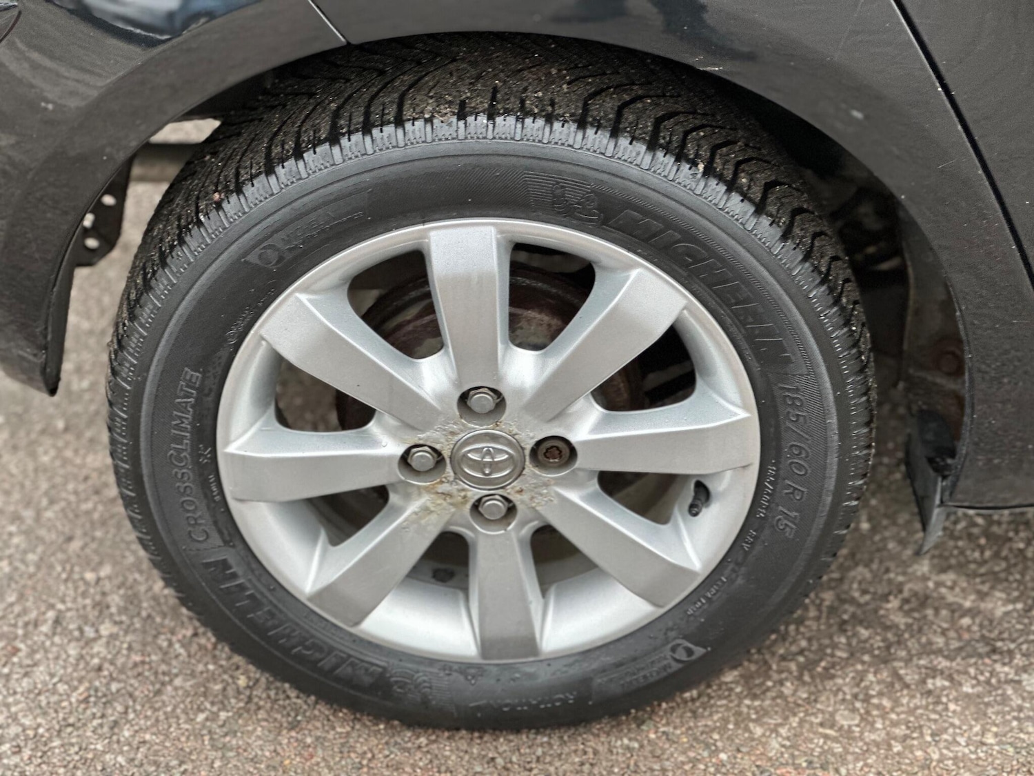 Used Toyota Yaris 2011 for sale - 77376799: Photo 52