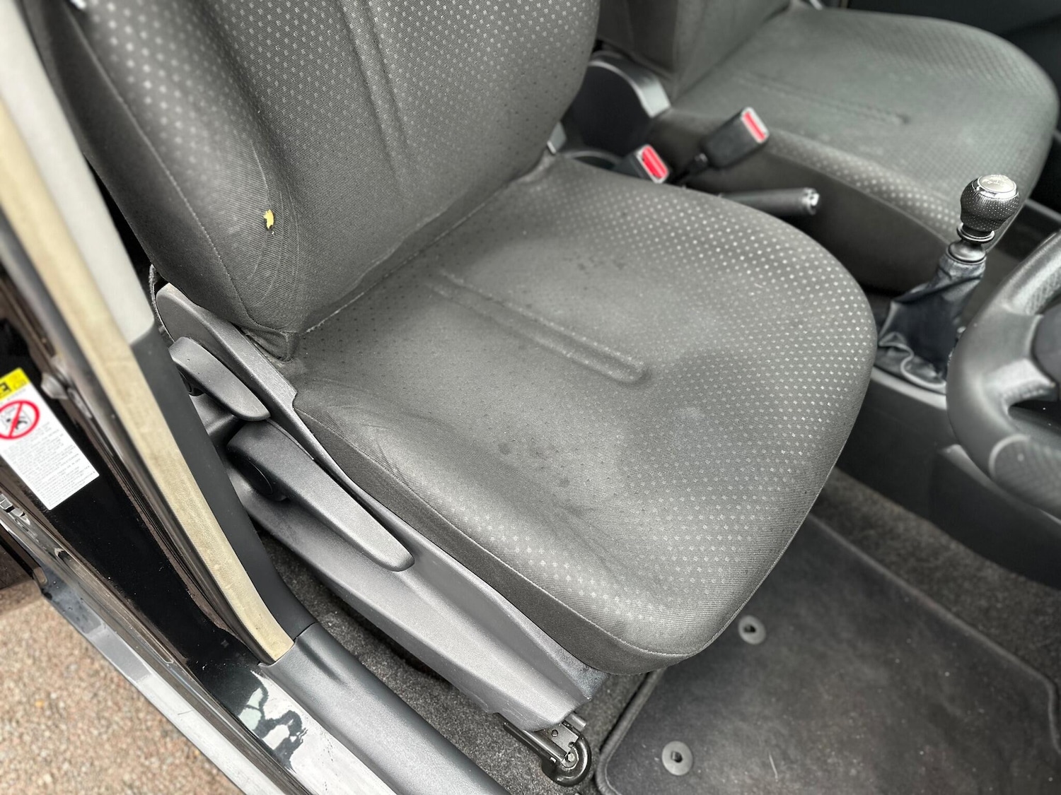 Used Toyota Yaris 2011 for sale - 77376799: Photo 54