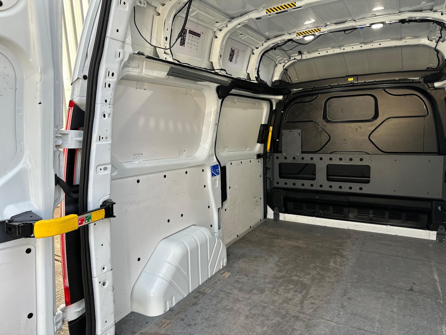 Used Ford Transit Custom 2020 for sale - 77175260: Photo 41