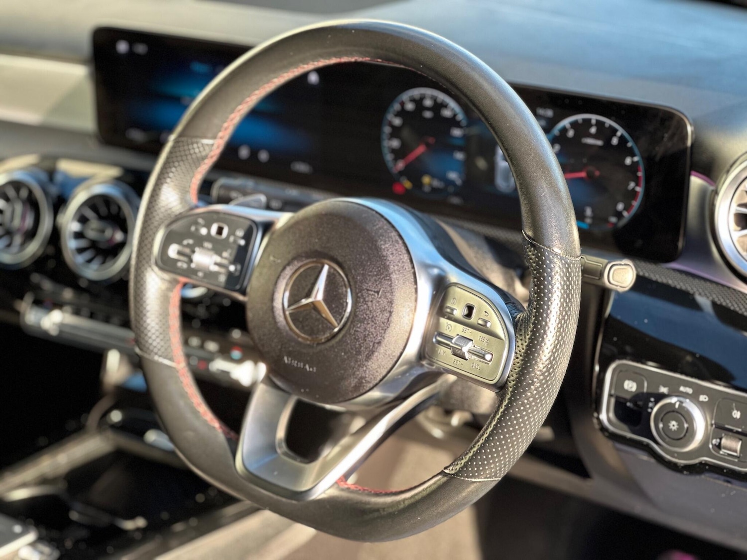 Used Mercedes-Benz A-Class 2021 for sale - 76688952: Photo 8