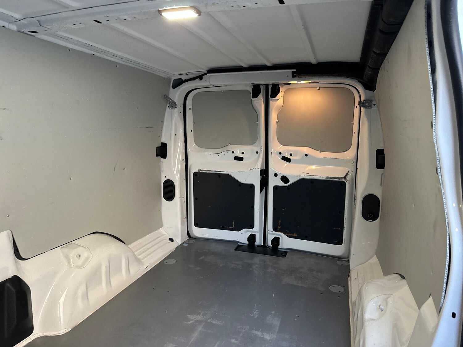 Used Vauxhall Vivaro 2021 for sale - 77358536: Photo 25