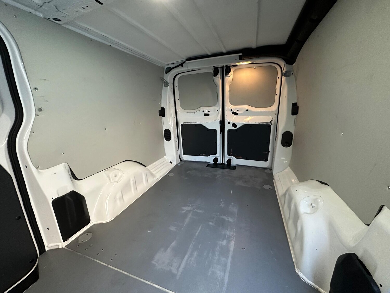 Used Vauxhall Vivaro 2021 for sale - 77358536: Photo 29