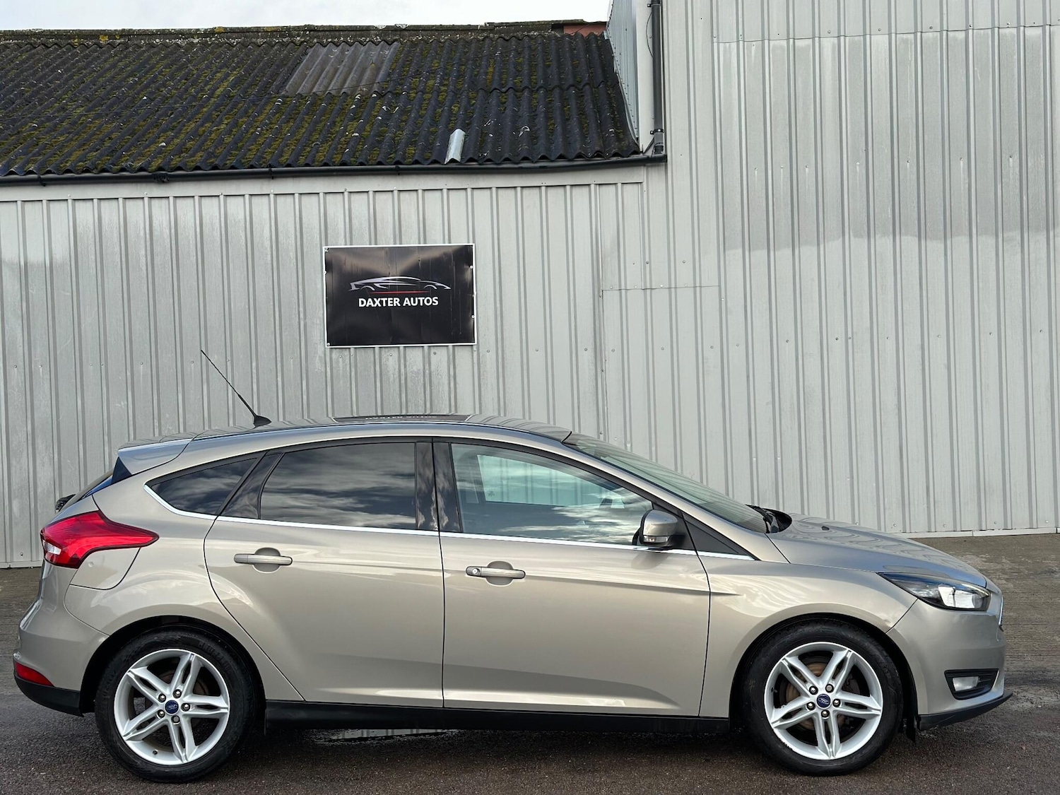 Used Ford Focus 2015 for sale - 77396019: Photo 19