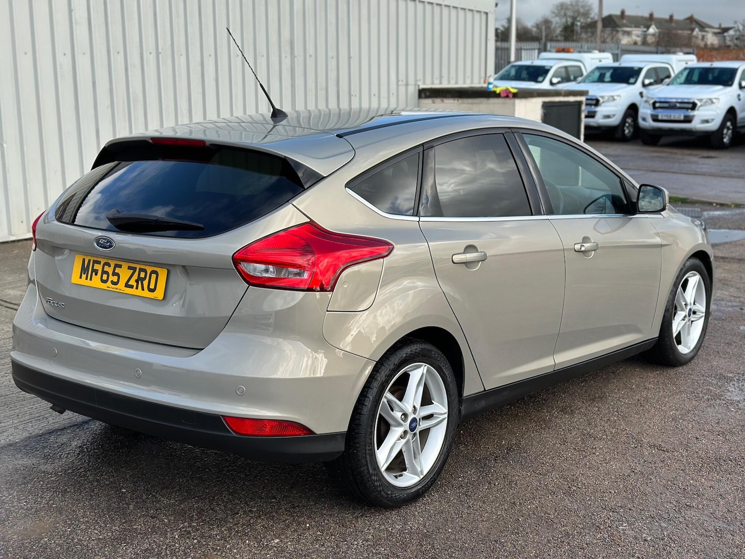 Used Ford Focus 2015 for sale - 77396019: Photo 5