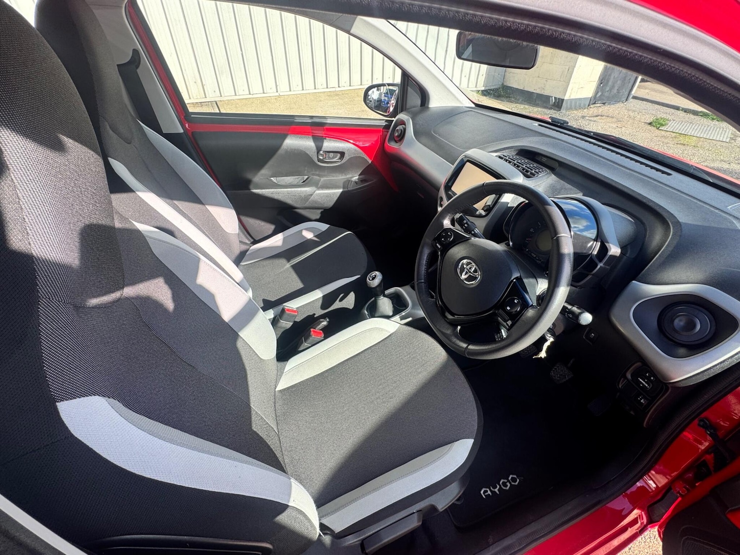 Used Toyota AYGO 2015 for sale - 77559556: Photo 11