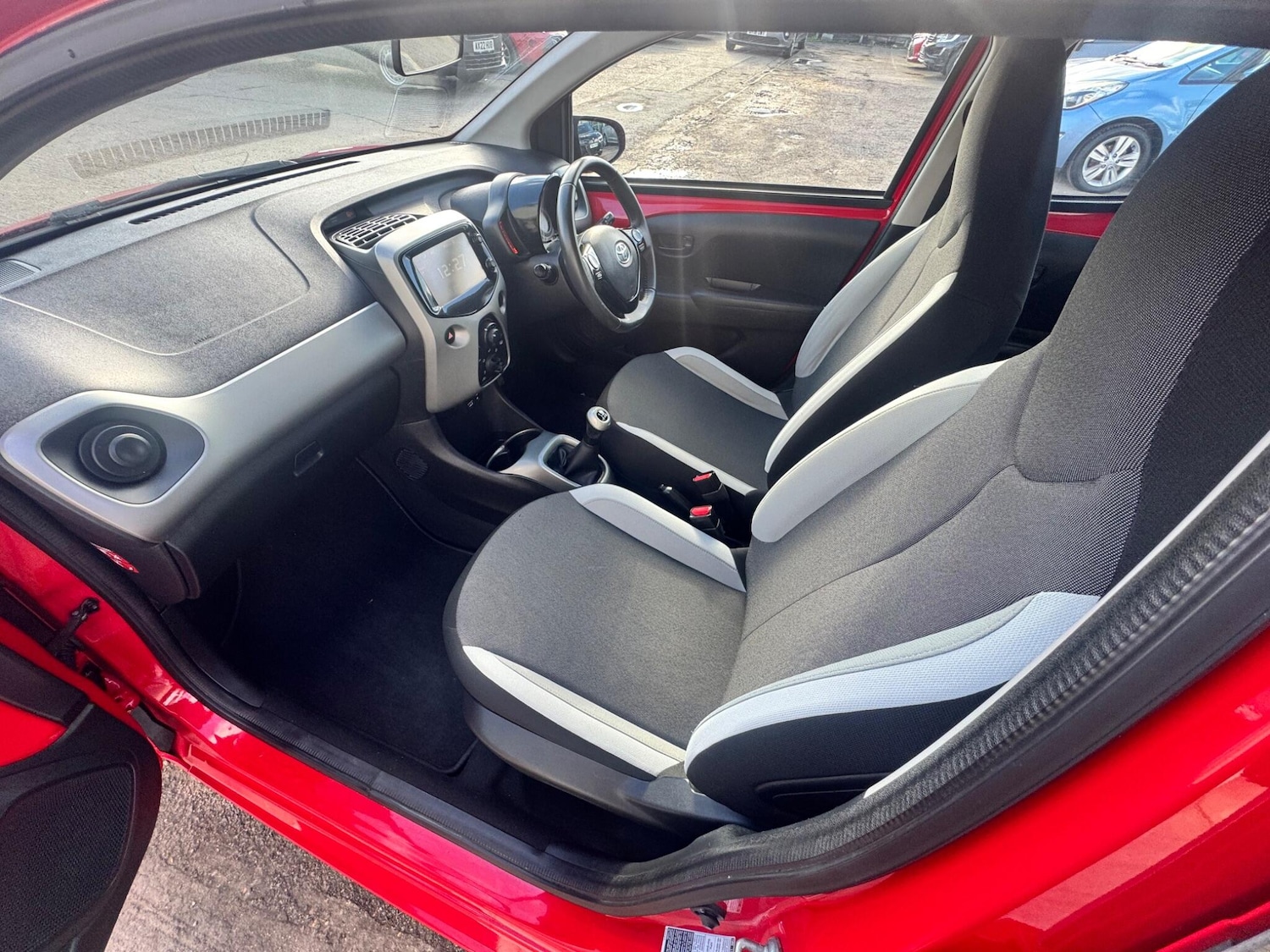 Used Toyota AYGO 2015 for sale - 77559556: Photo 13