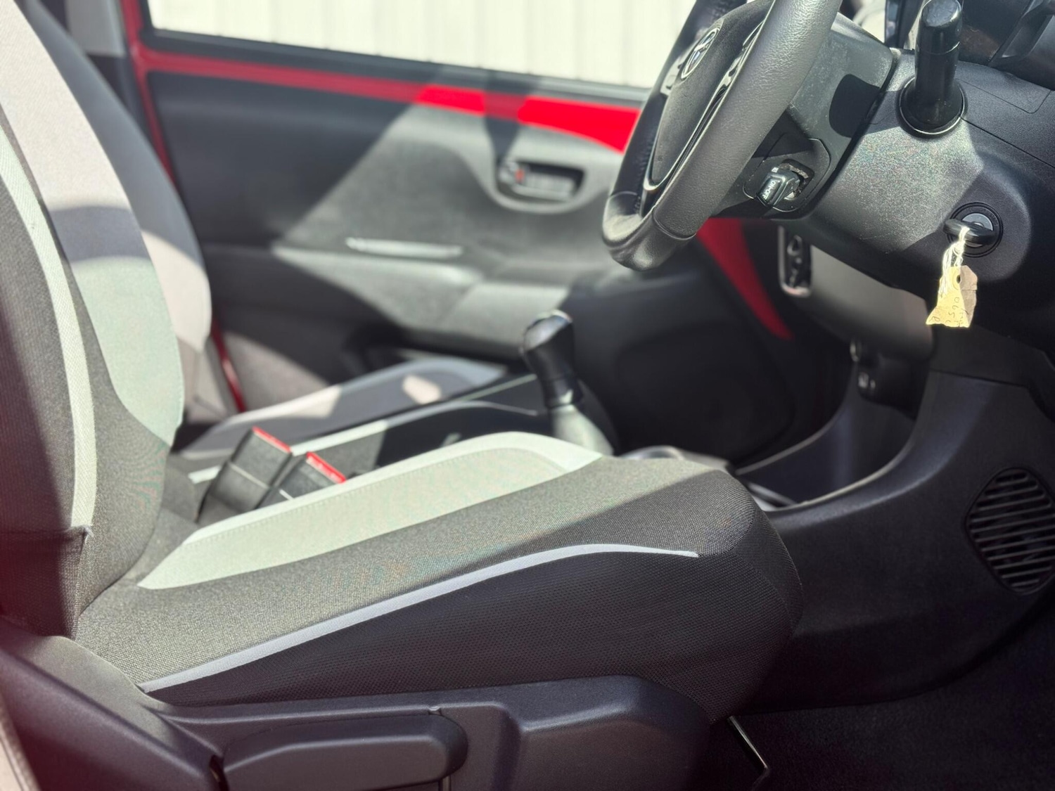 Used Toyota AYGO 2015 for sale - 77559556: Photo 33