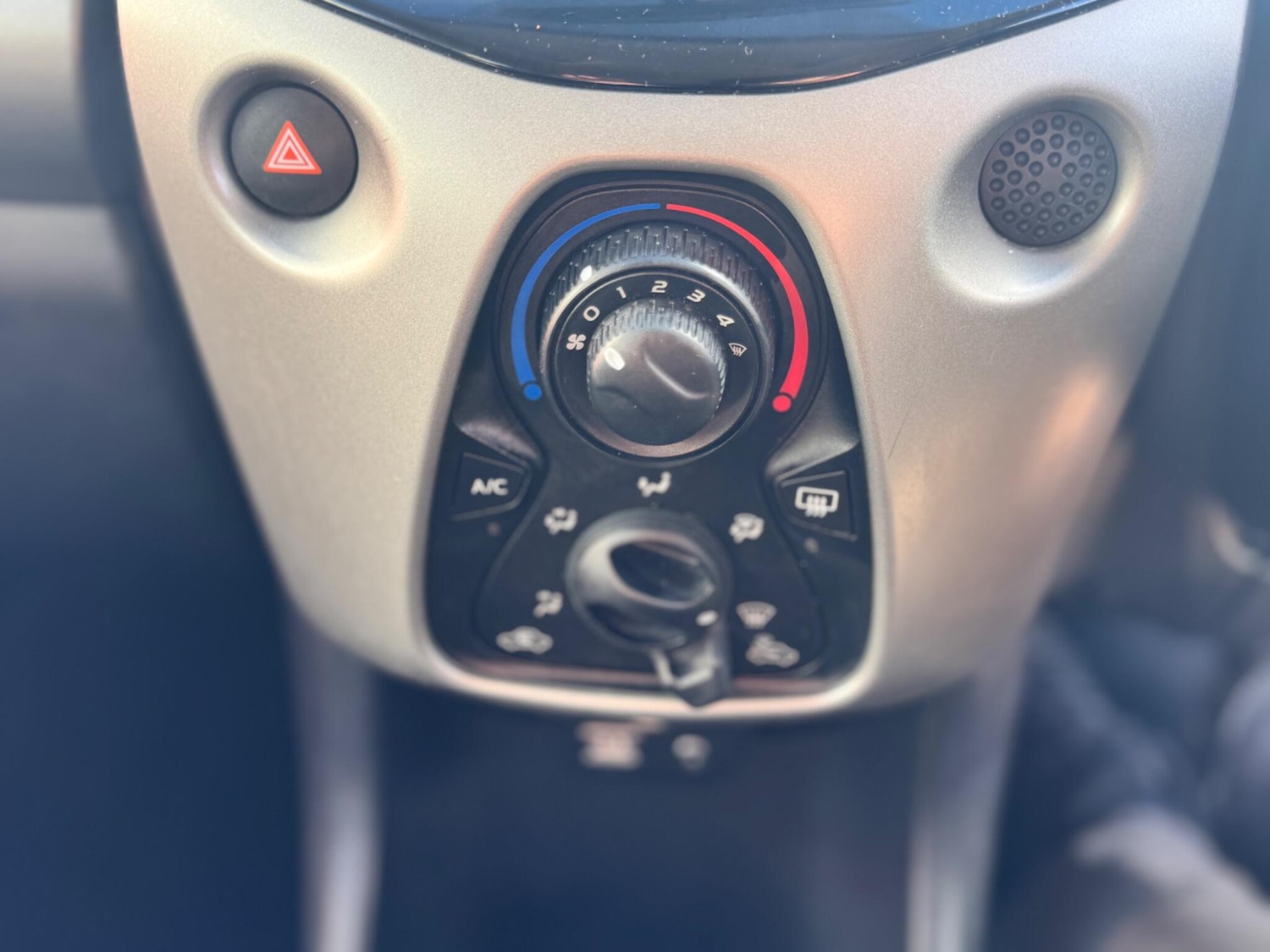 Used Toyota AYGO 2015 for sale - 77559556: Photo 38