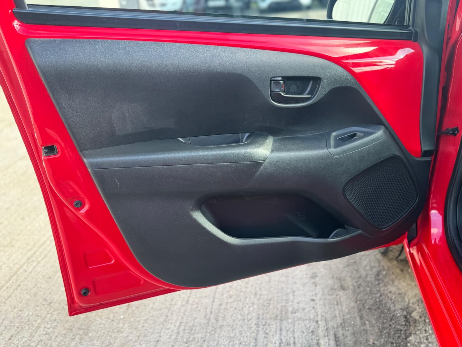 Used Toyota AYGO 2015 for sale - 77559556: Photo 41