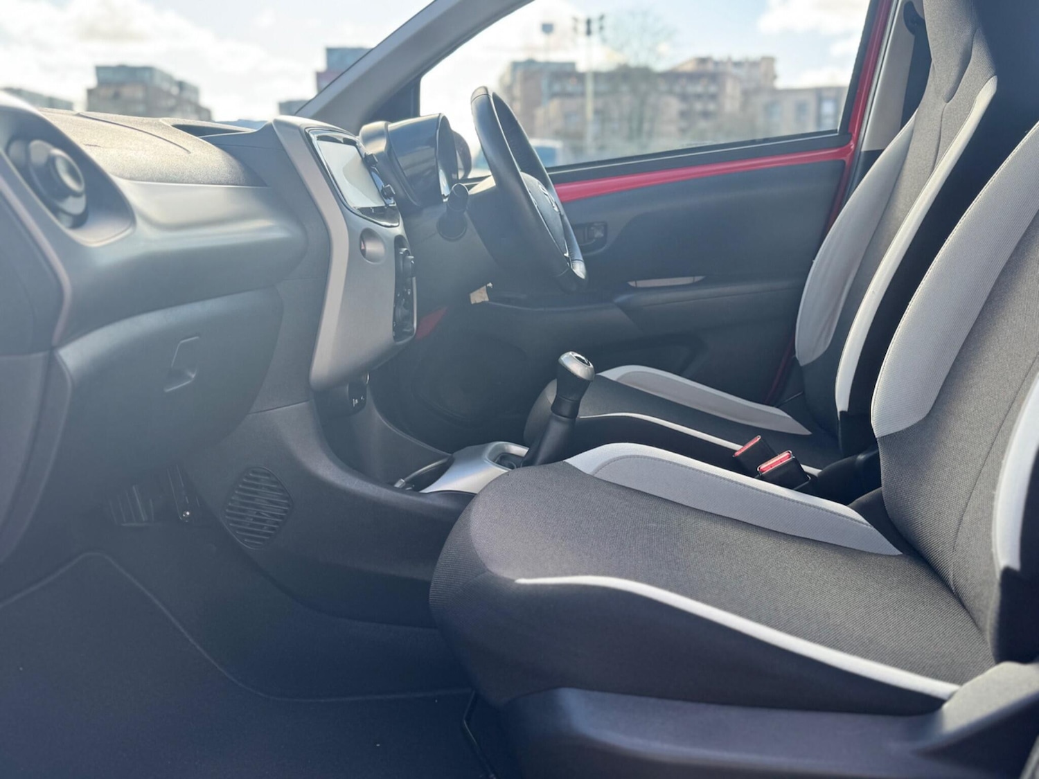 Used Toyota AYGO 2015 for sale - 77559556: Photo 42