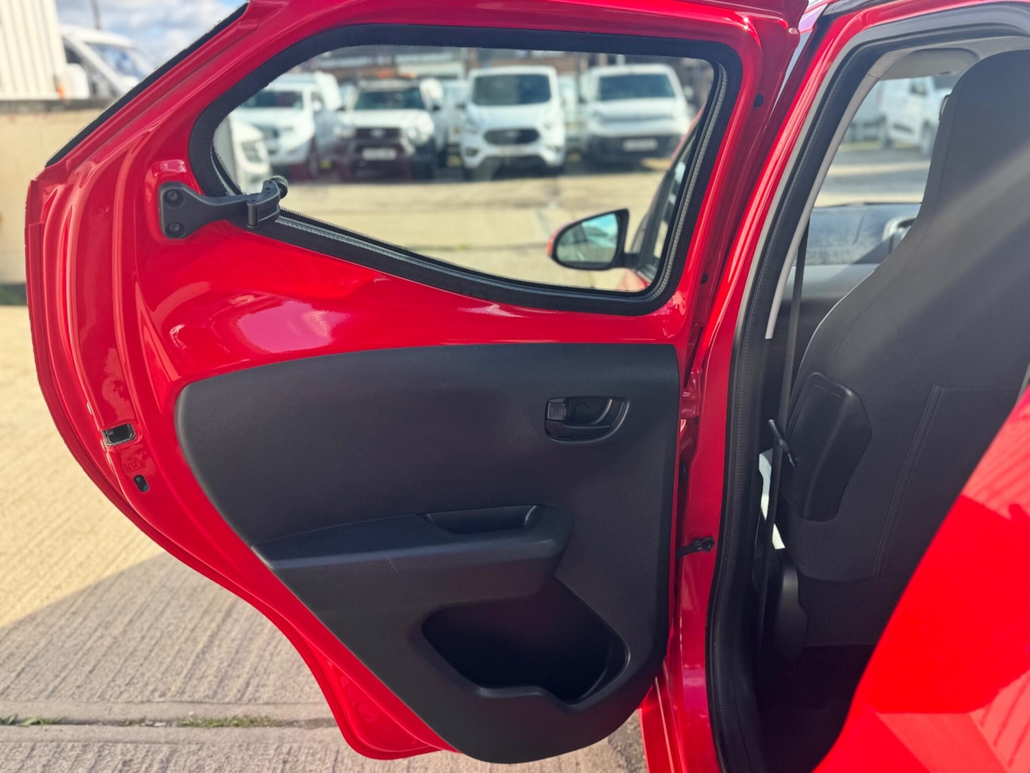 Used Toyota AYGO 2015 for sale - 77559556: Photo 47